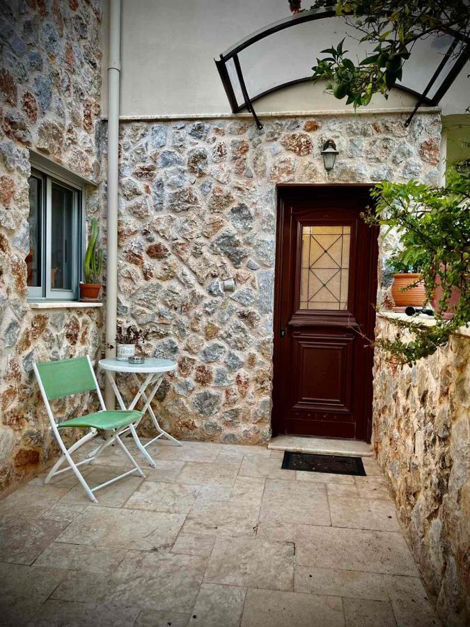 Pórto Ráfti Ένας Ευχάριστος Χώρος Με Πισίνα 빌라 외부 사진